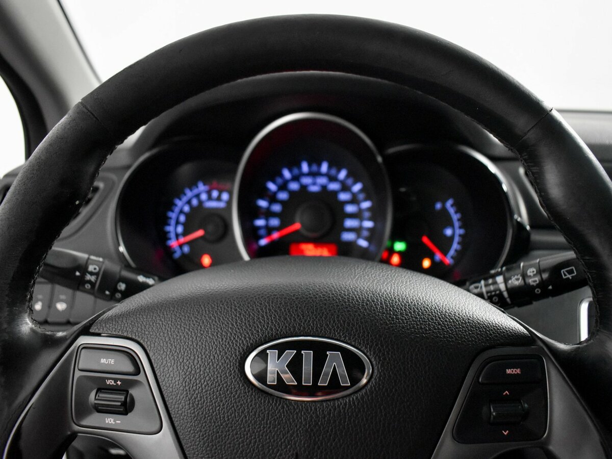 Kia Rio с пробегом — 2016 год. Фото: #15