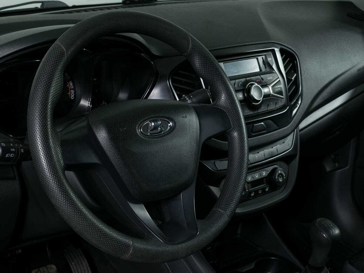 Lada (ВАЗ) Vesta с пробегом — 2019 год. Фото: #13