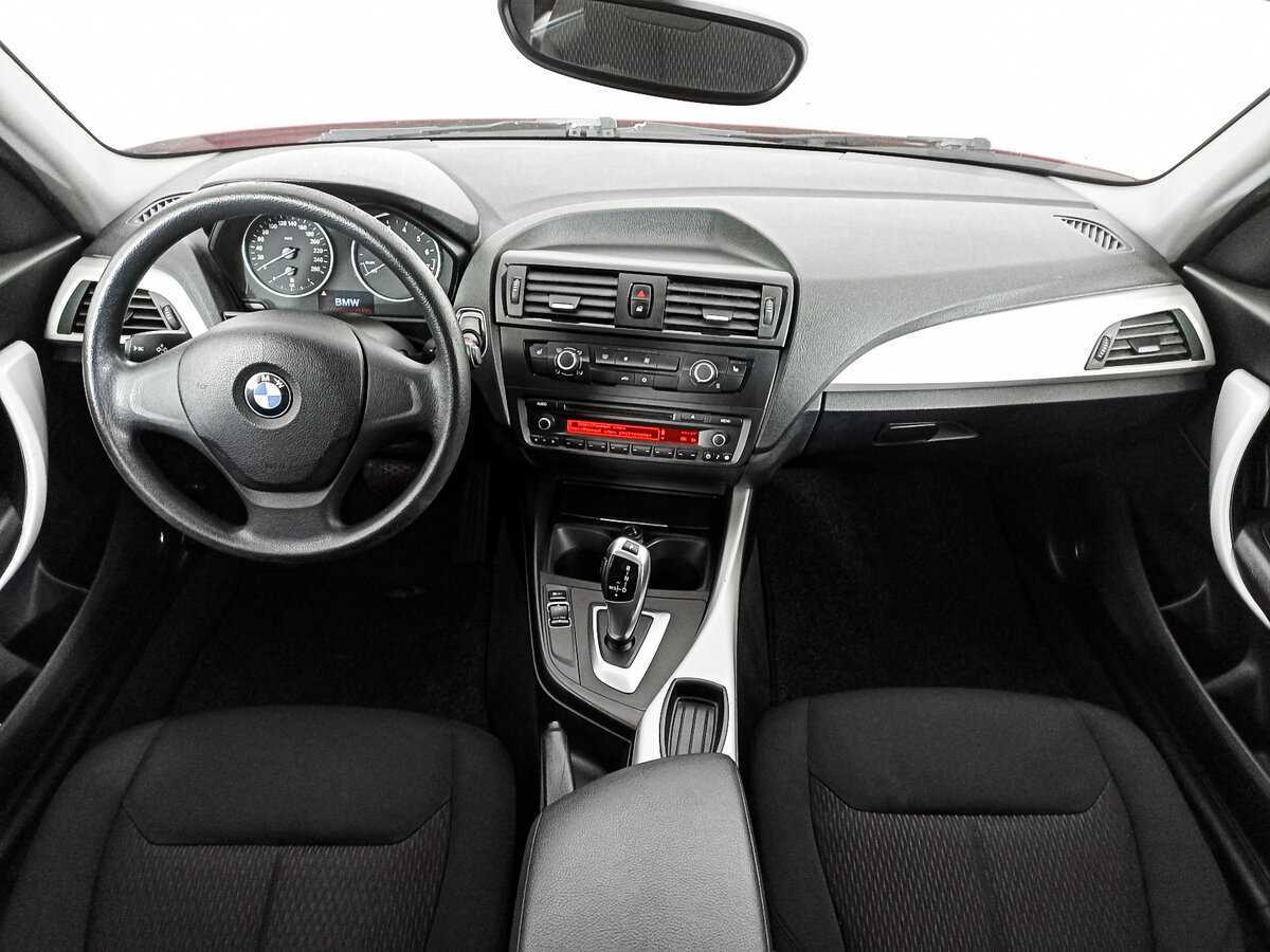 BMW 1 серии с пробегом — 2012 год. Фото: #13