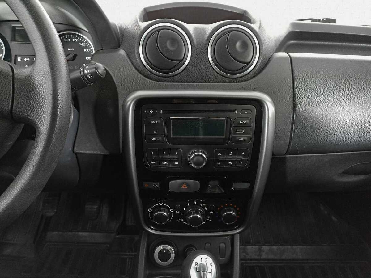 Renault Duster с пробегом — 2013 год. Фото: #12