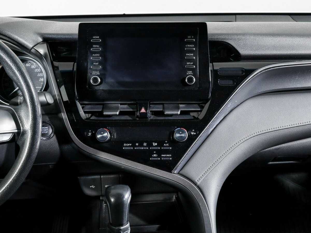 Toyota Camry с пробегом — 2021 год. Фото: #9