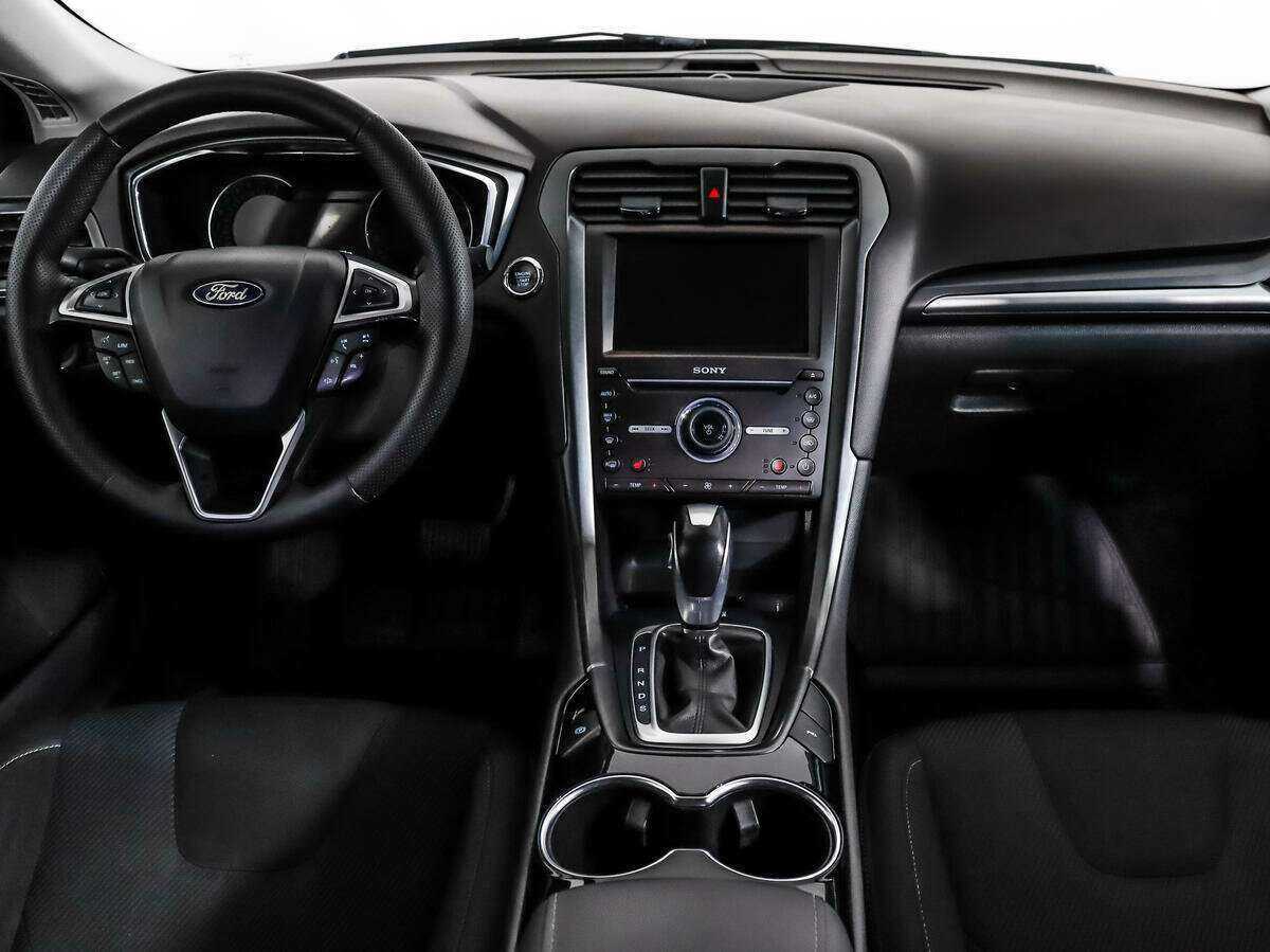 Ford Mondeo с пробегом — 2015 год. Фото: #12