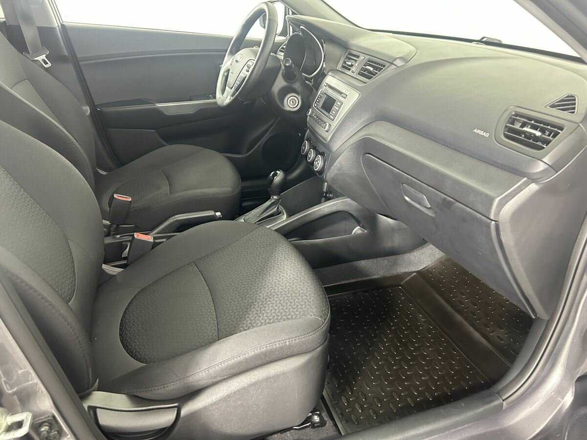 Kia Rio с пробегом — 2016 год. Фото: #13