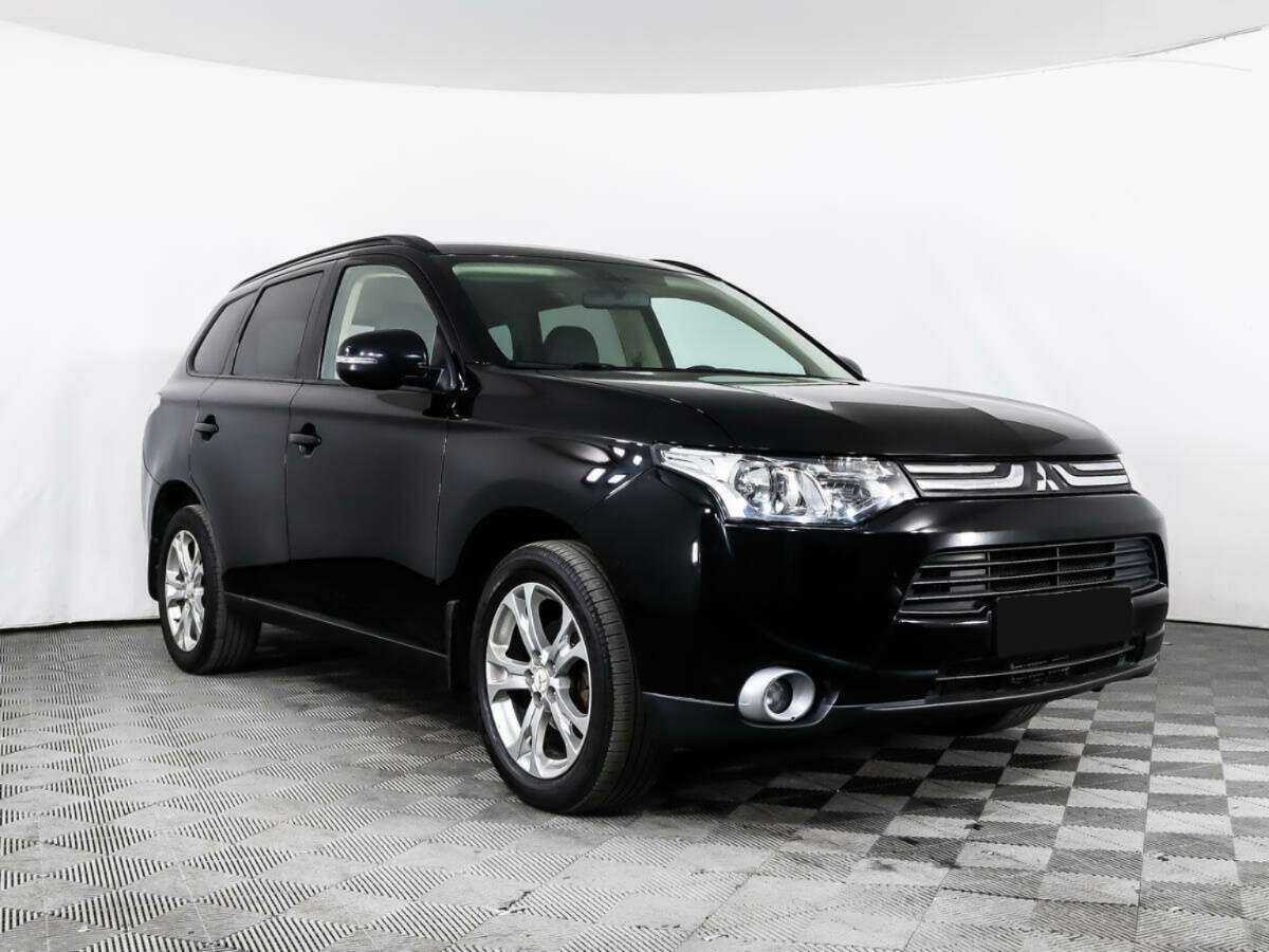 Mitsubishi Outlander с пробегом — 2013 год. Фото: #2
