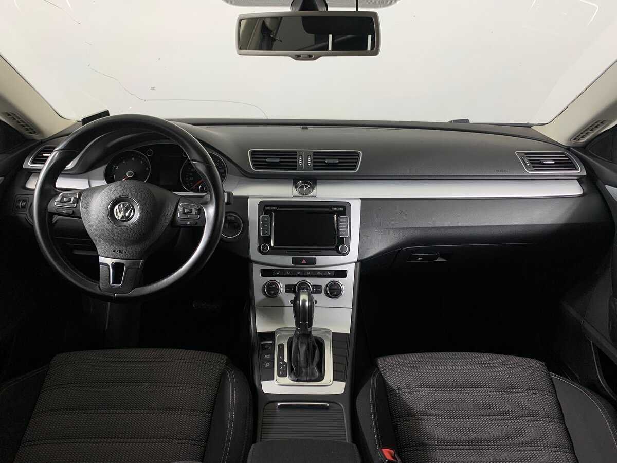 Volkswagen Passat CC с пробегом — 2013 год. Фото: #12