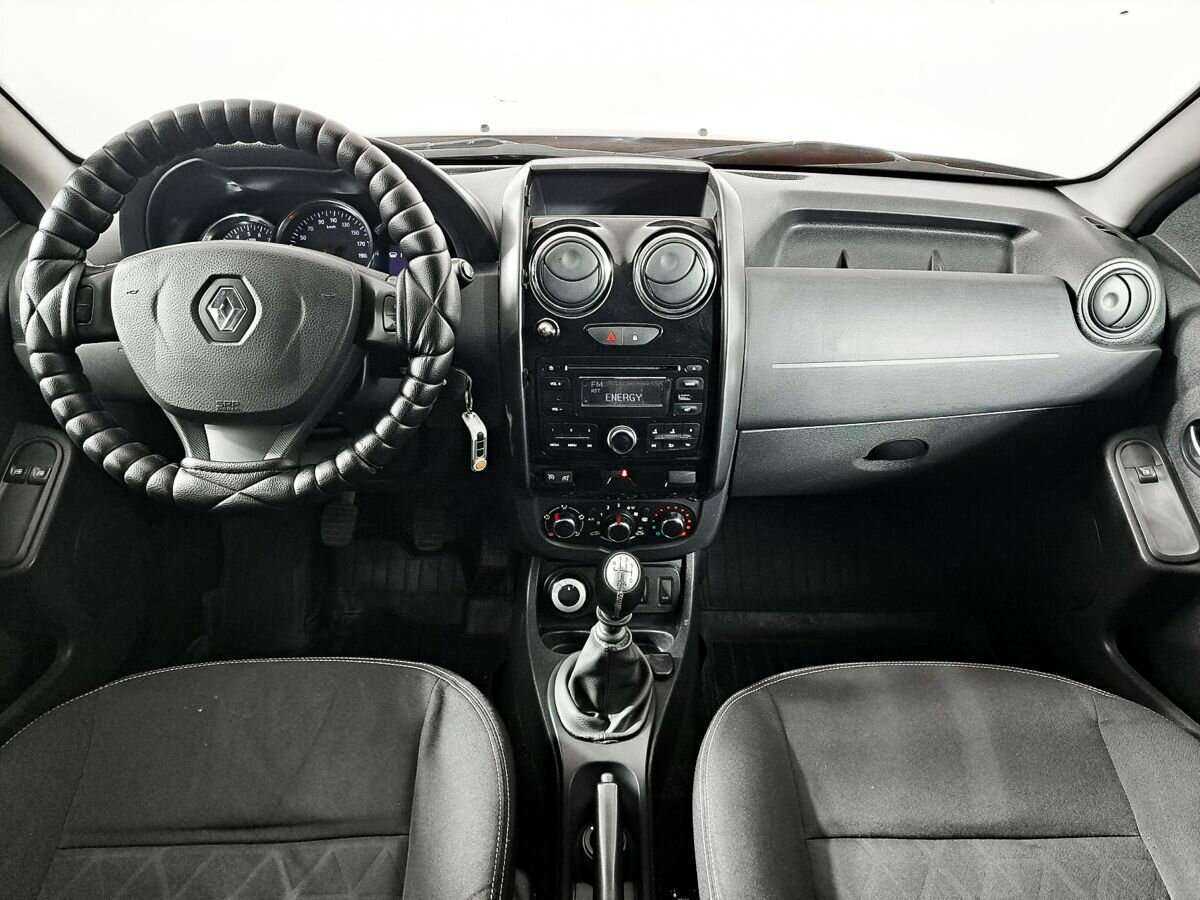 Renault Duster с пробегом — 2015 год. Фото: #8