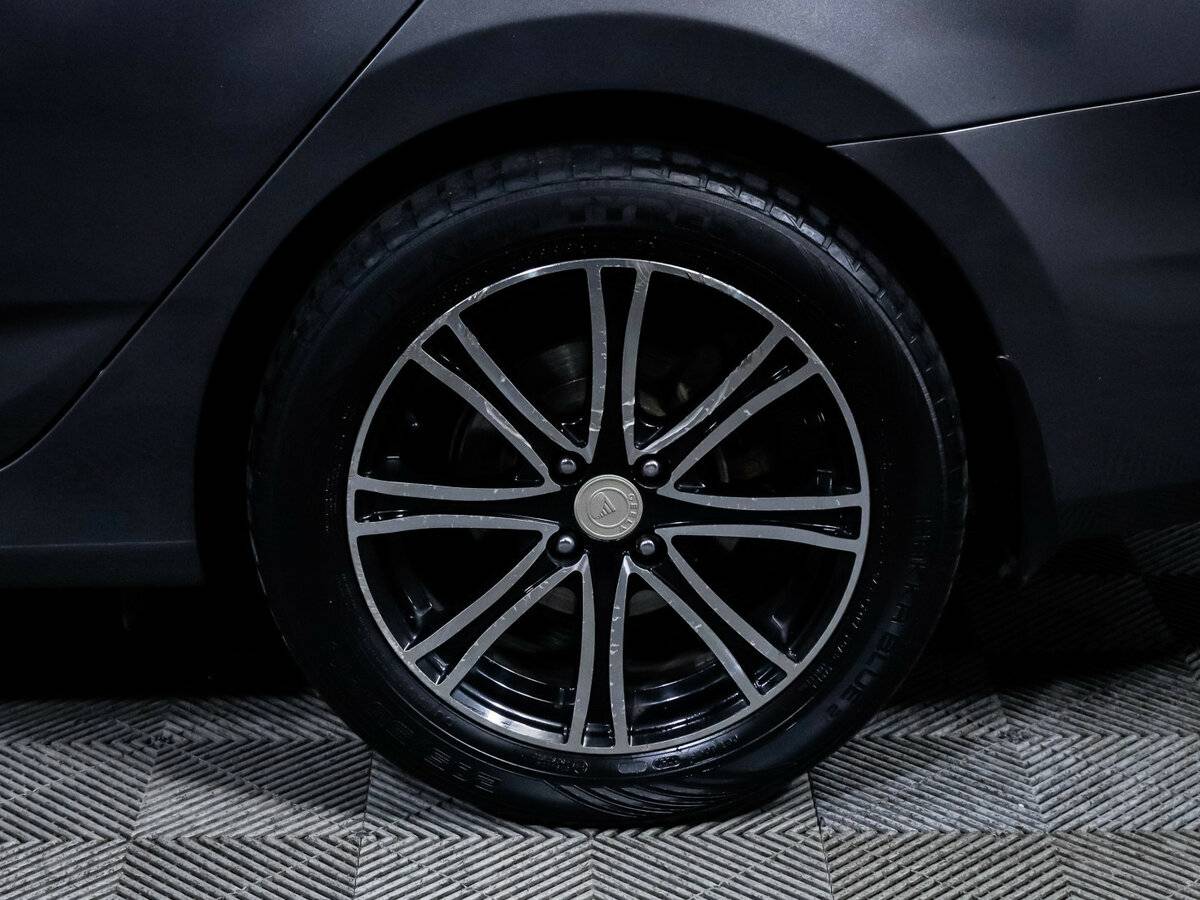 Hyundai Solaris с пробегом — 2014 год. Фото: #11