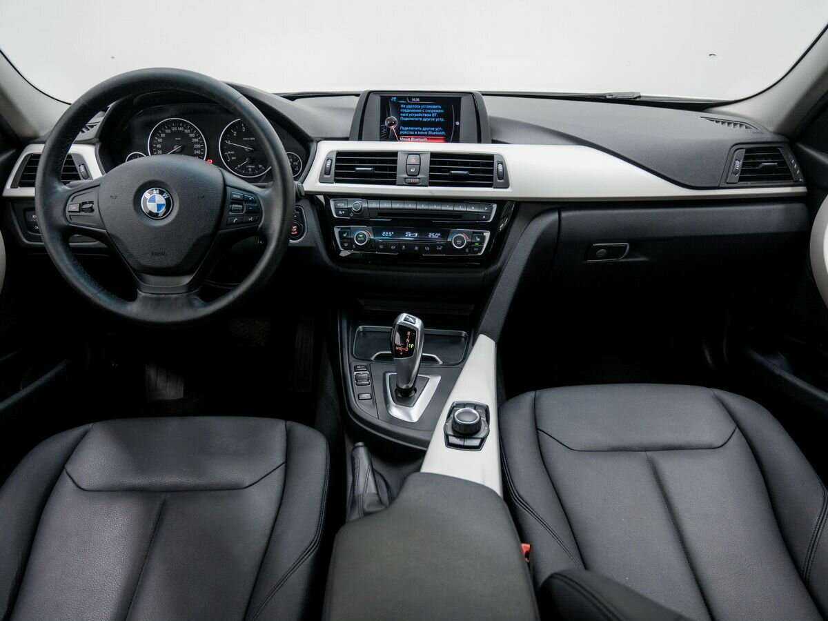 BMW 3 серии с пробегом — 2016 год. Фото: #9