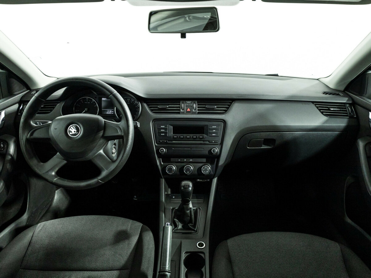 Skoda Octavia с пробегом — 2014 год. Фото: #10