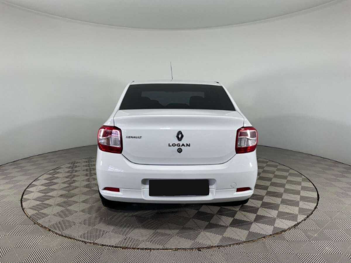 Renault Logan с пробегом — 2014 год. Фото: #4
