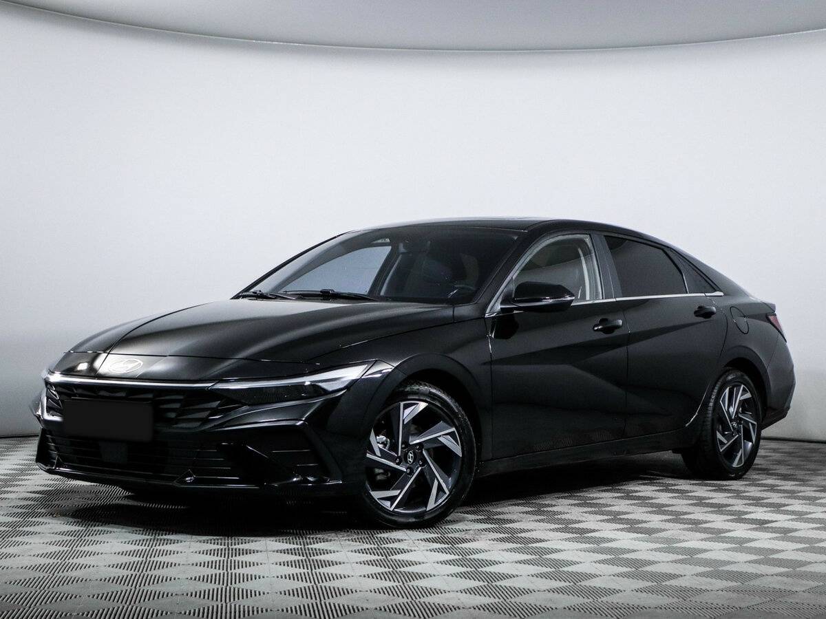 Hyundai Elantra с пробегом — 2024 год. Посмотреть фото