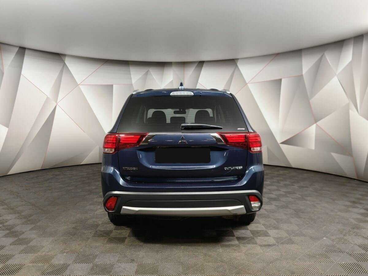 Mitsubishi Outlander с пробегом — 2018 год. Фото: #7