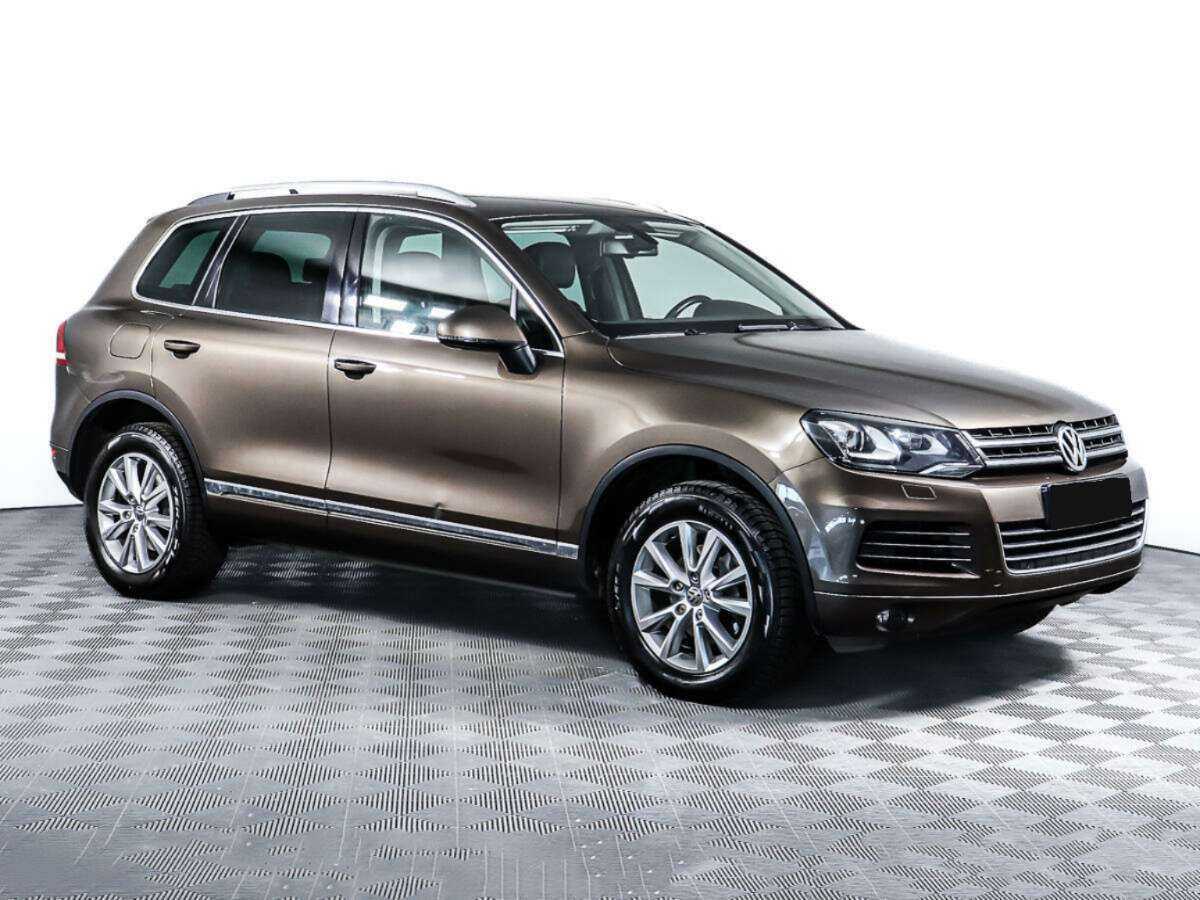 Volkswagen Touareg с пробегом — 2013 год. Фото: #2