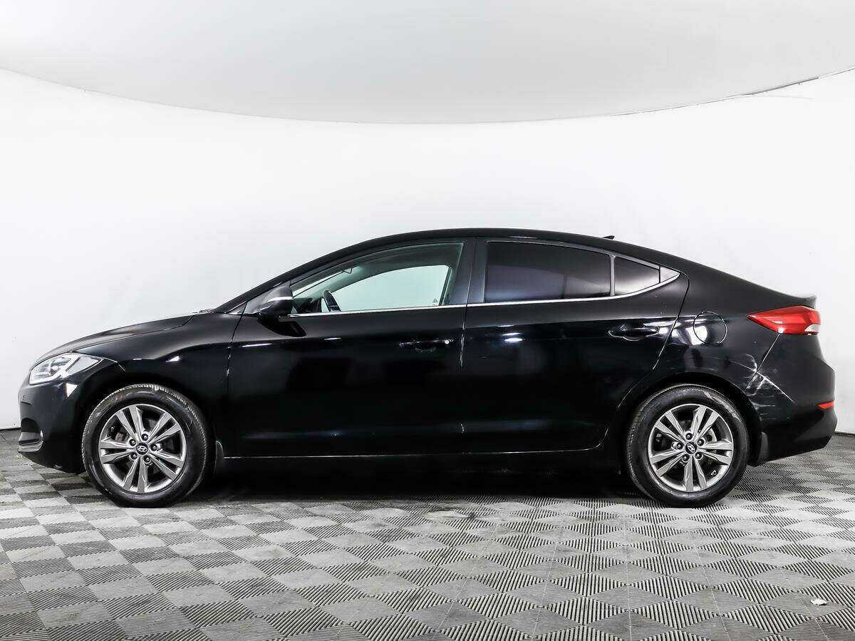 Hyundai Elantra с пробегом — 2017 год. Фото: #7