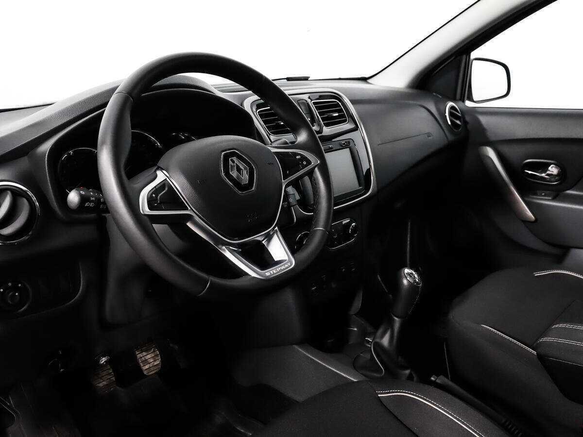 Renault Sandero с пробегом — 2019 год. Фото: #8