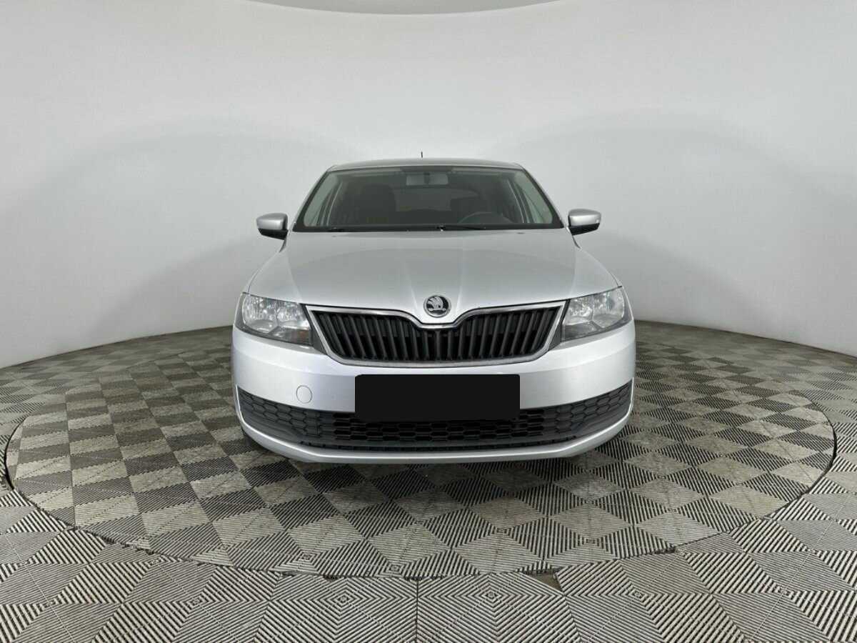 Skoda Rapid с пробегом — 2018 год. Фото: #1