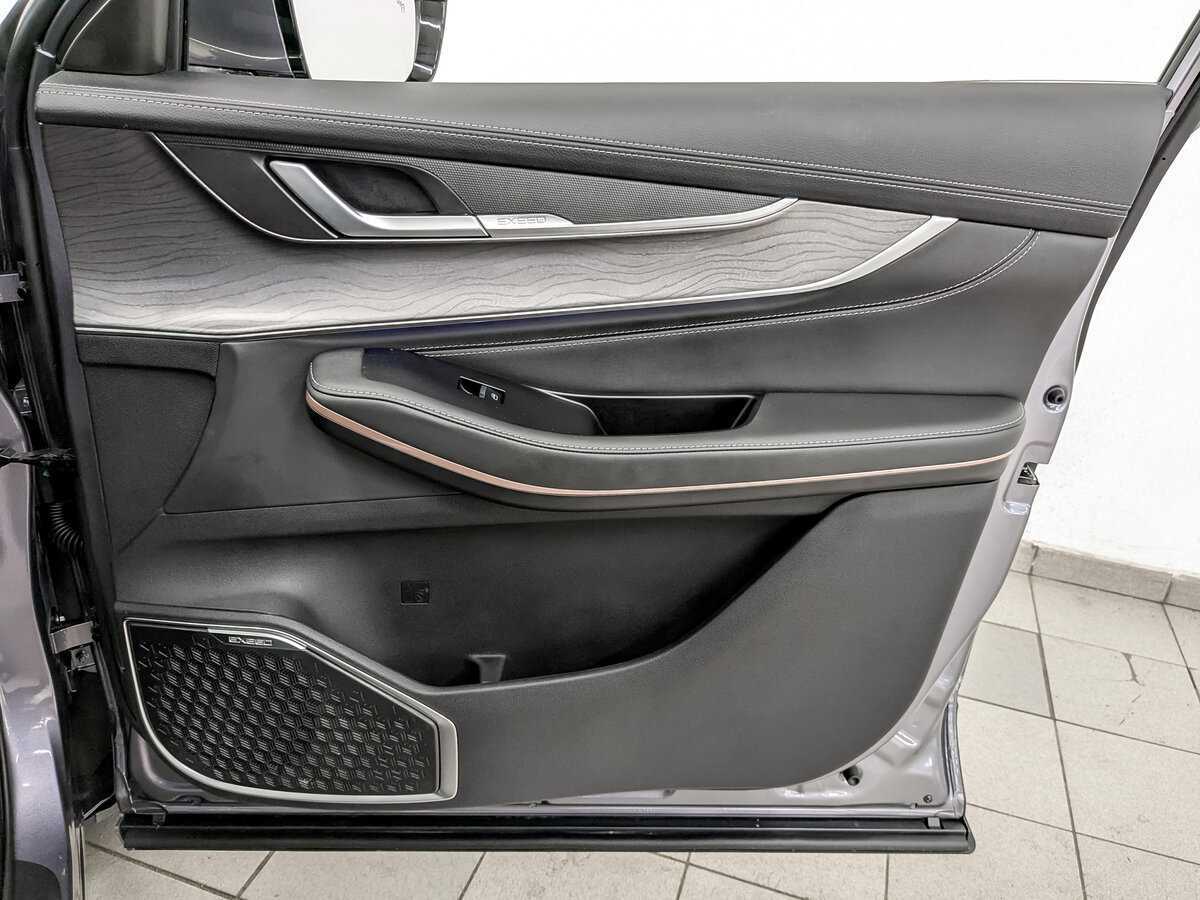 EXEED LX с пробегом — 2023 год. Фото: #23