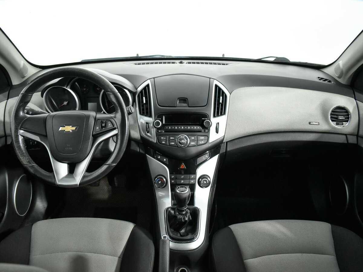 Chevrolet Cruze с пробегом — 2013 год. Фото: #11