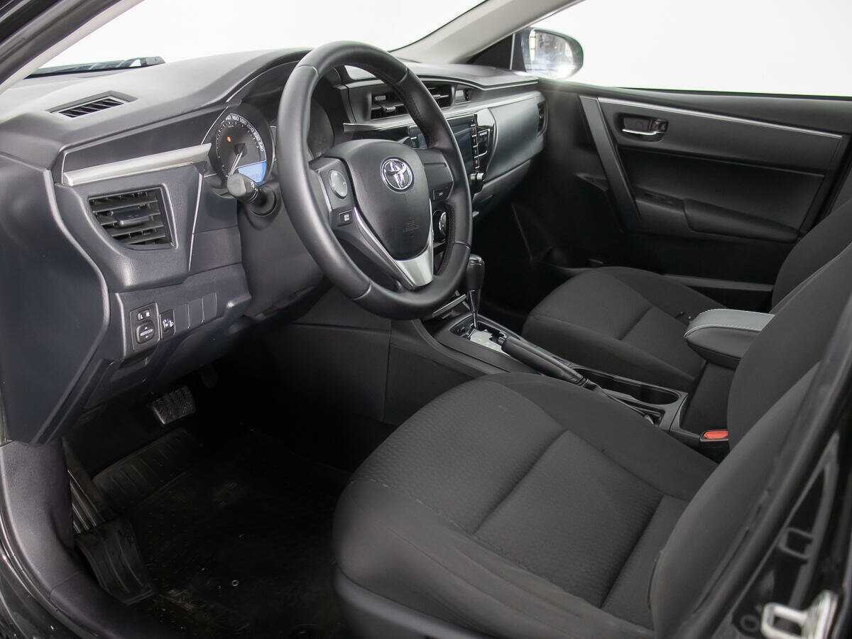 Toyota Corolla с пробегом — 2014 год. Фото: #9