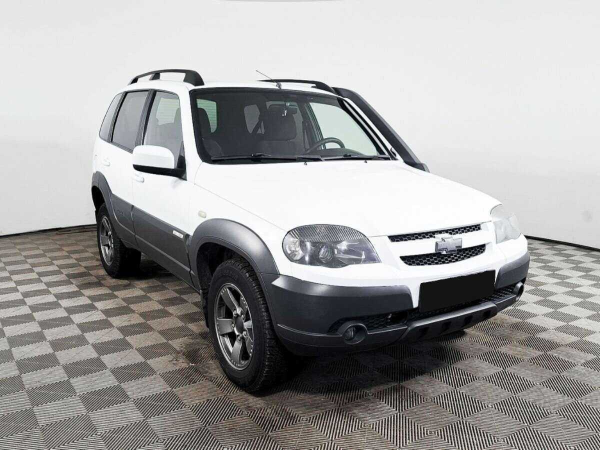 Chevrolet Niva с пробегом — 2017 год. Фото: #2