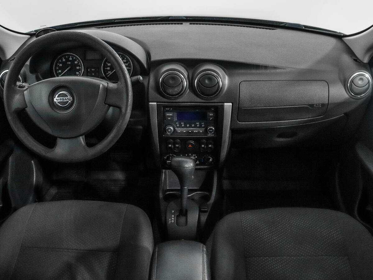 Nissan Almera с пробегом — 2015 год. Фото: #11