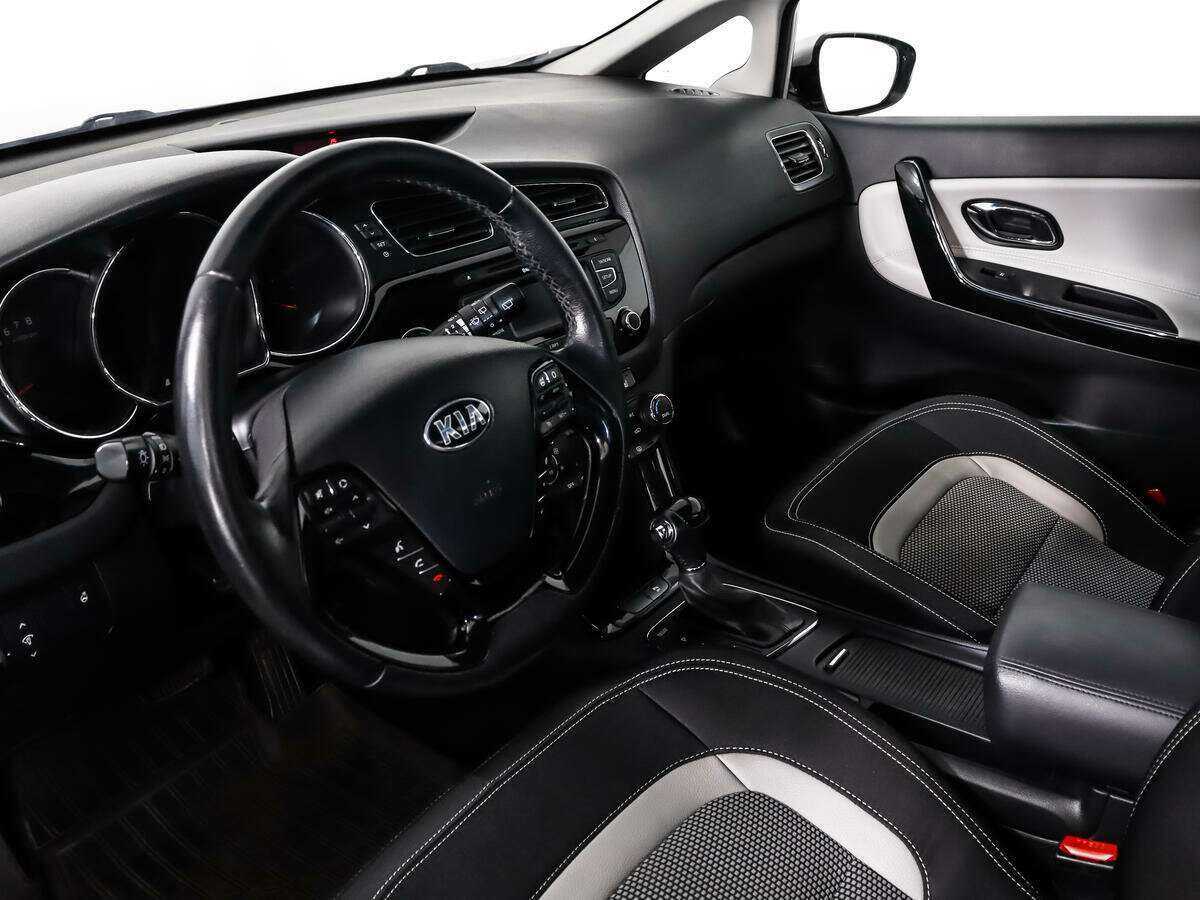Kia Ceed с пробегом — 2013 год. Фото: #8
