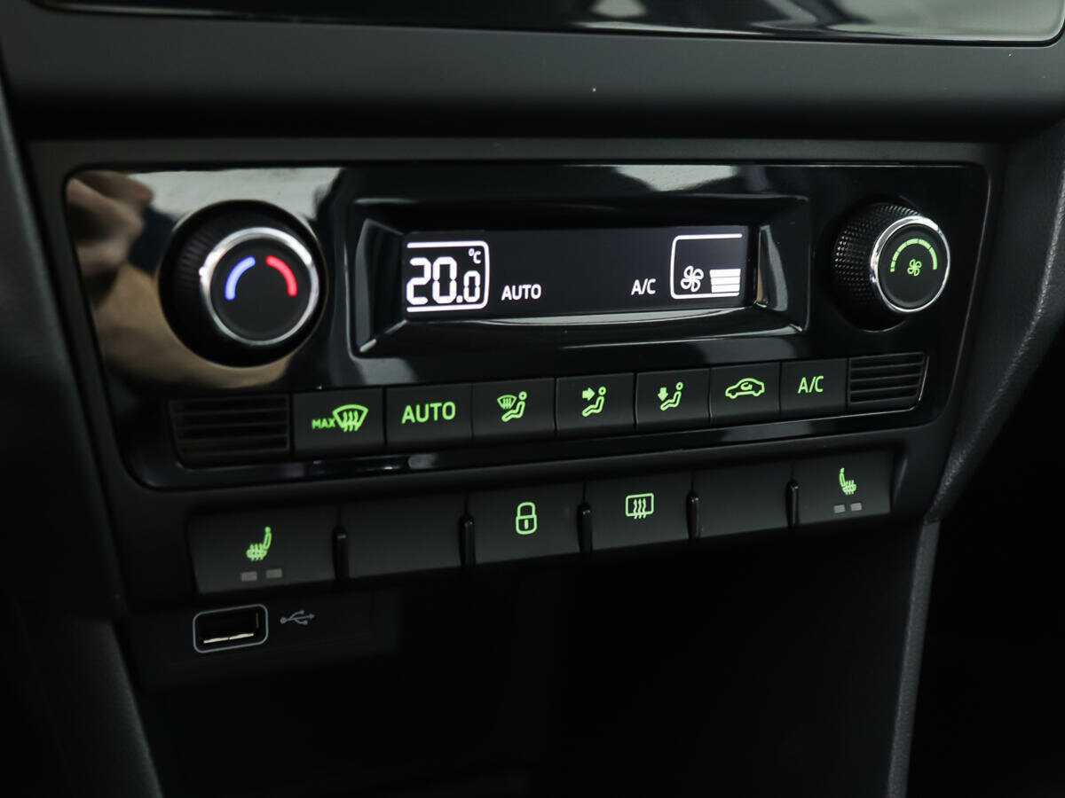 Skoda Rapid с пробегом — 2019 год. Фото: #17