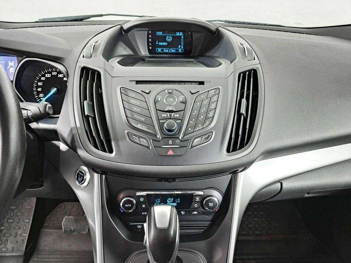 Ford Kuga с пробегом — 2015 год. Фото: #12