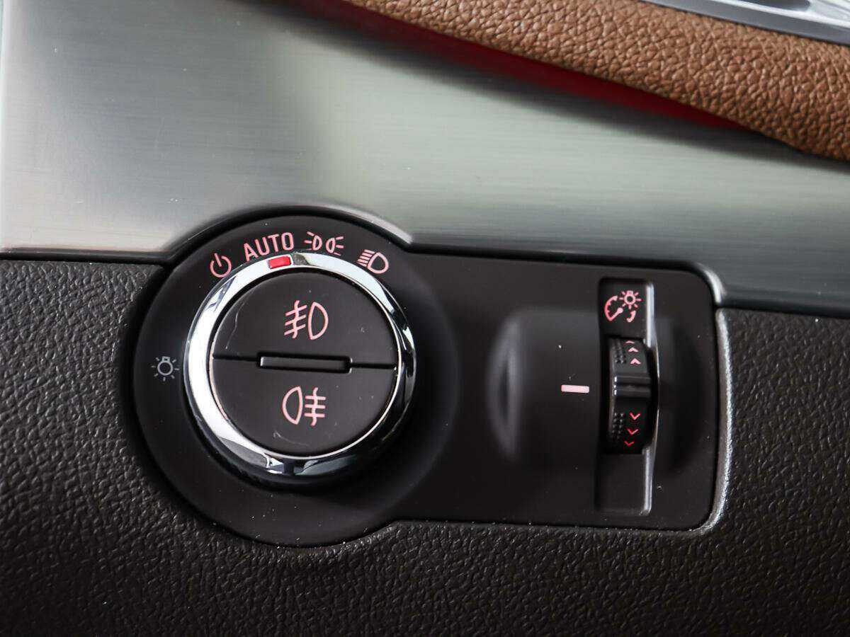 Opel Mokka с пробегом — 2013 год. Фото: #15