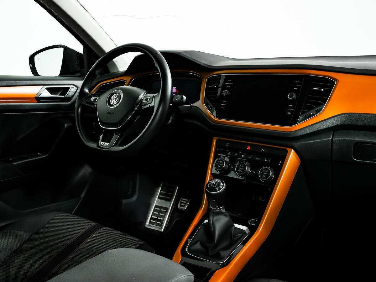 Volkswagen T-Roc с пробегом — 2018 год. Фото: #8