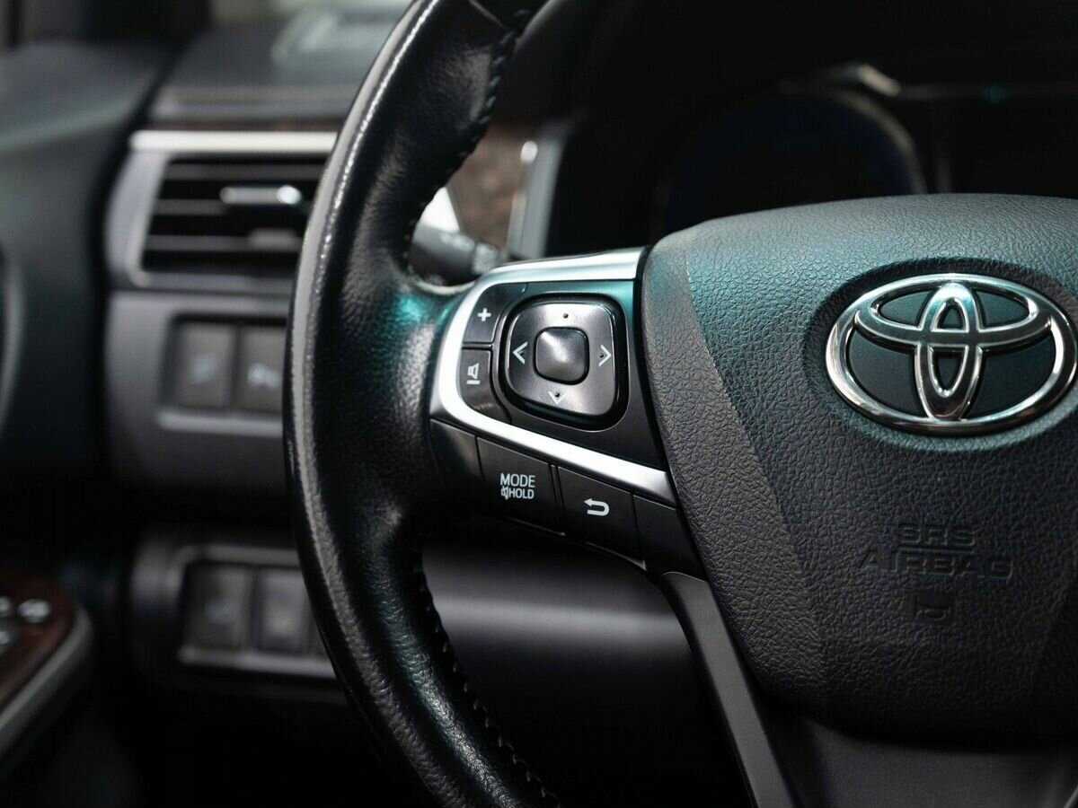 Toyota Camry с пробегом — 2014 год. Фото: #14