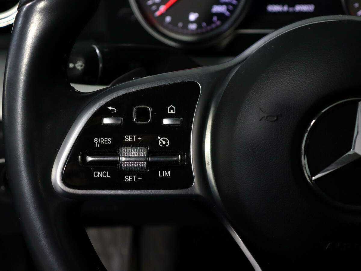 Mercedes-Benz E-Класс с пробегом — 2019 год. Фото: #17