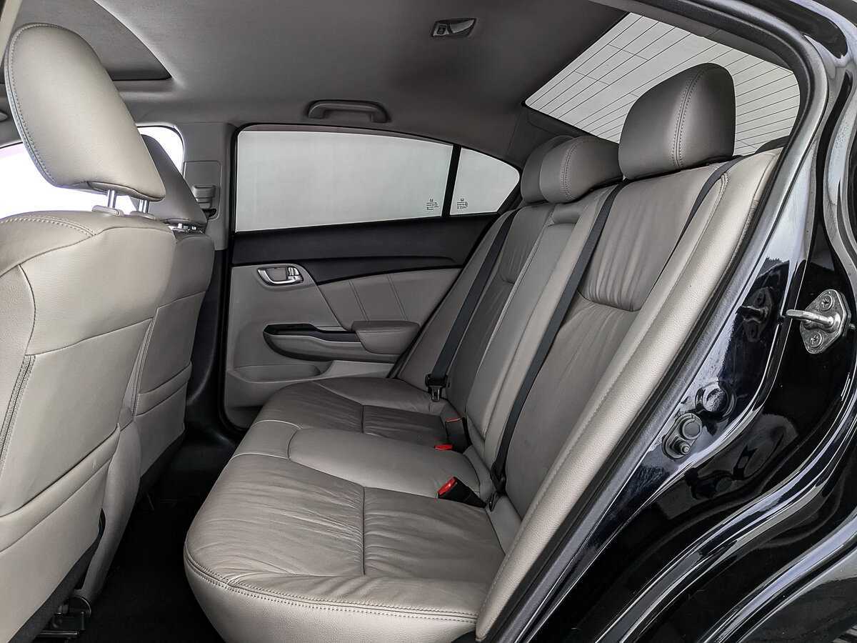 Honda Civic с пробегом — 2013 год. Фото: #16