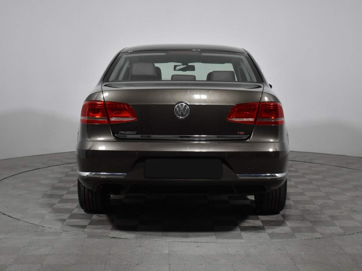Volkswagen Passat с пробегом — 2012 год. Фото: #5