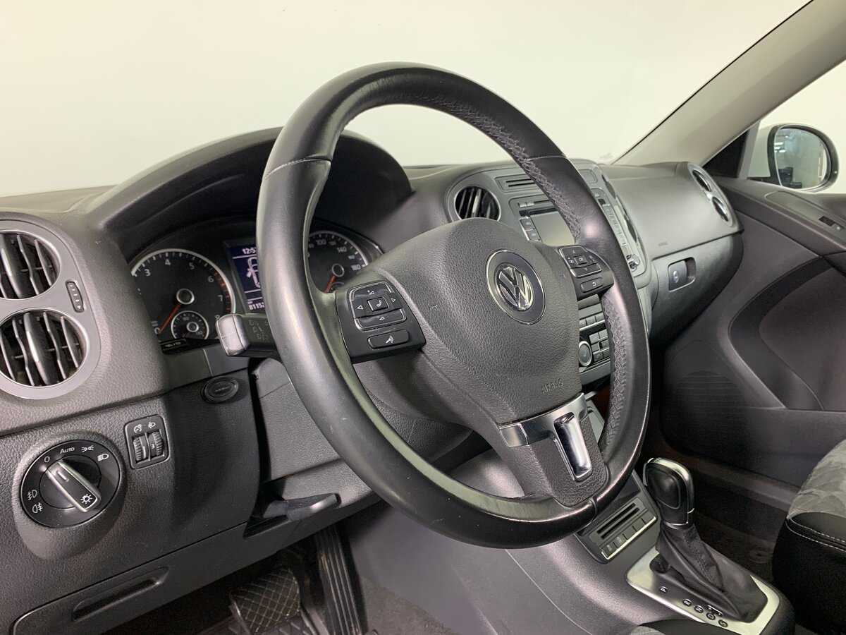 Volkswagen Tiguan с пробегом — 2015 год. Фото: #11