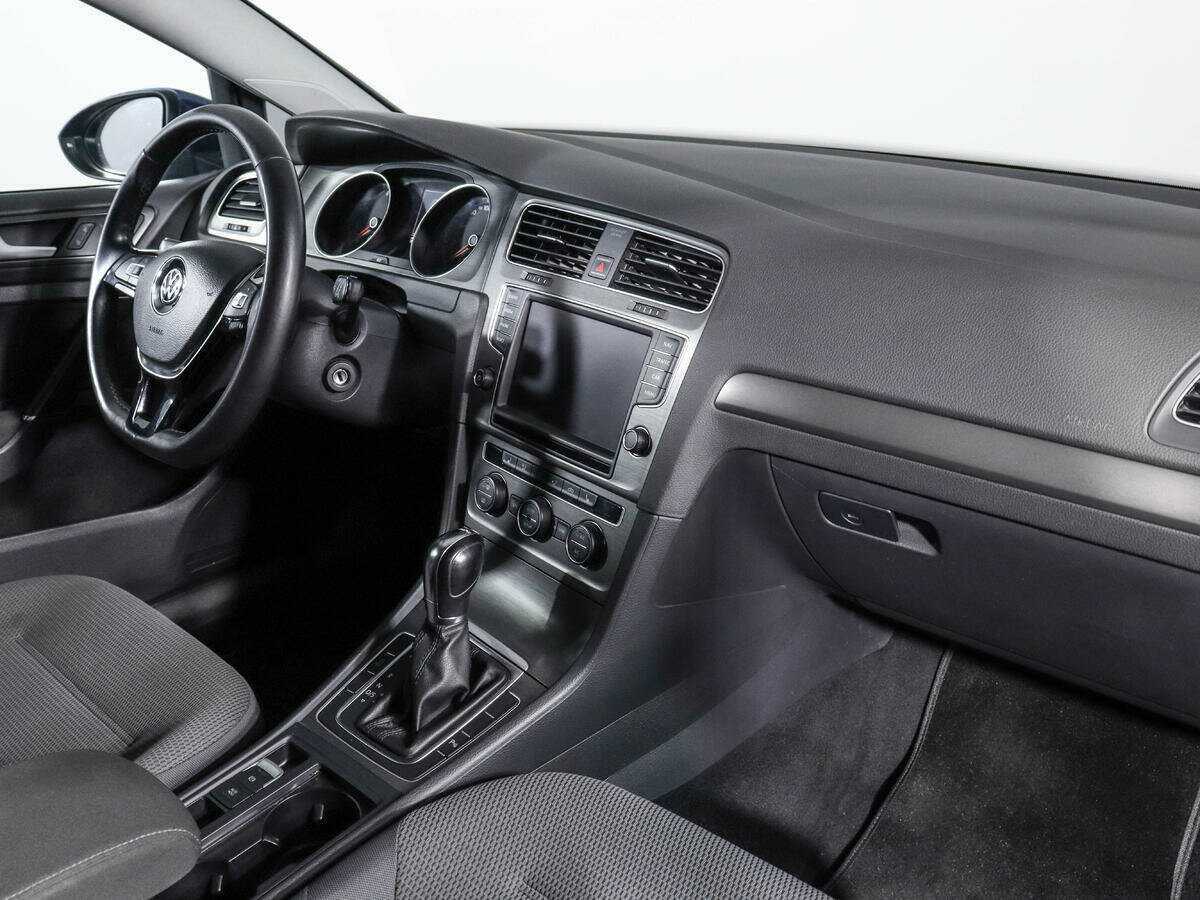 Volkswagen Golf с пробегом — 2013 год. Фото: #6
