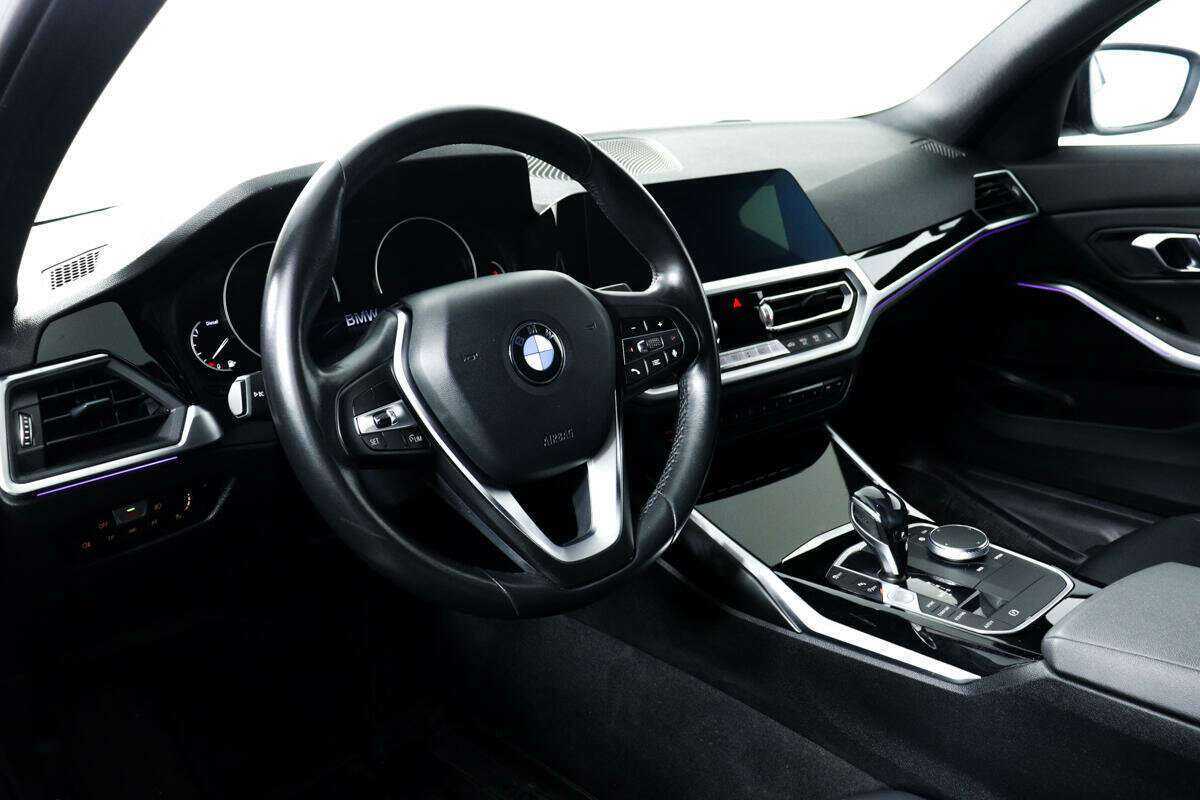 BMW 3 серии с пробегом — 2019 год. Фото: #12
