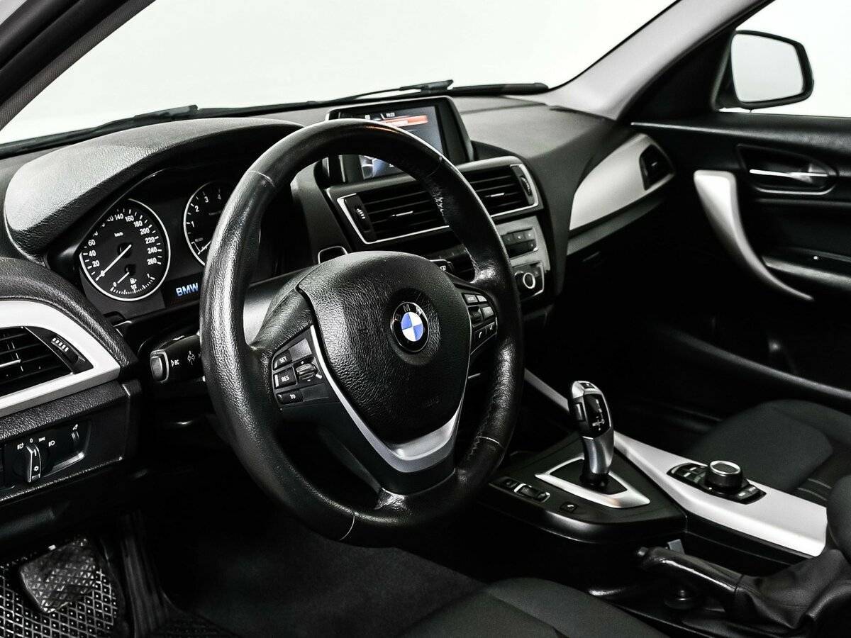 BMW 1 серии с пробегом — 2017 год. Фото: #11