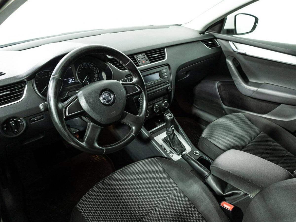 Skoda Octavia с пробегом — 2014 год. Фото: #9