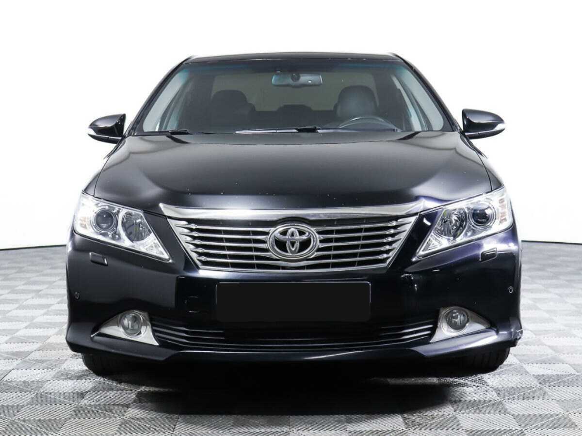 Toyota Camry с пробегом — 2014 год. Фото: #1