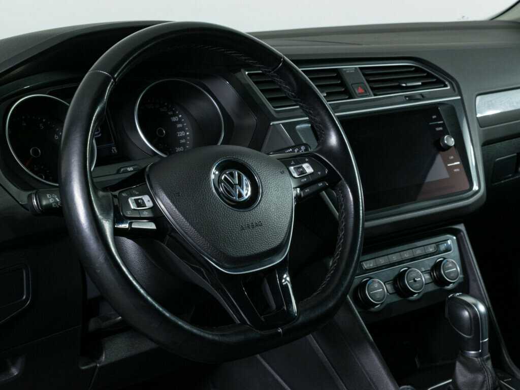 Volkswagen Tiguan с пробегом — 2018 год. Фото: #12