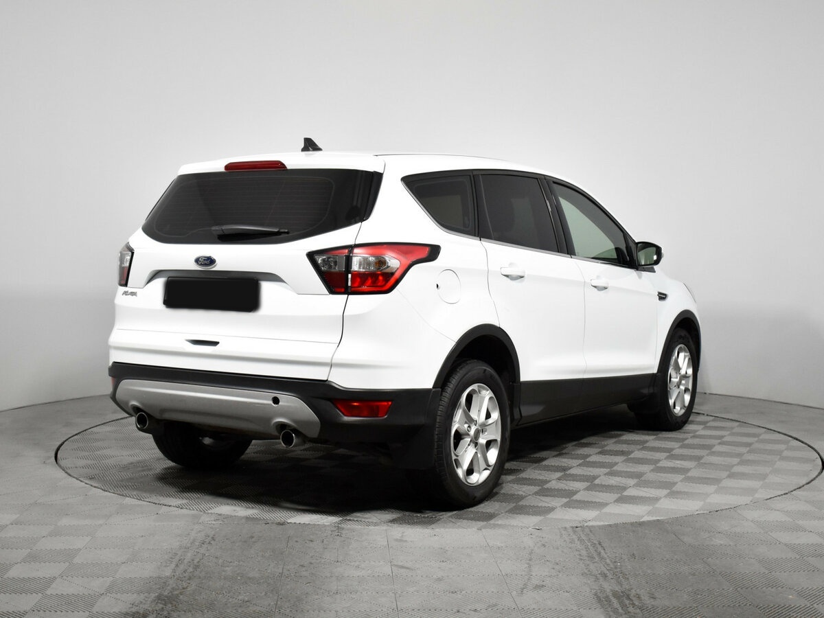 Ford Kuga с пробегом — 2017 год. Фото: #2