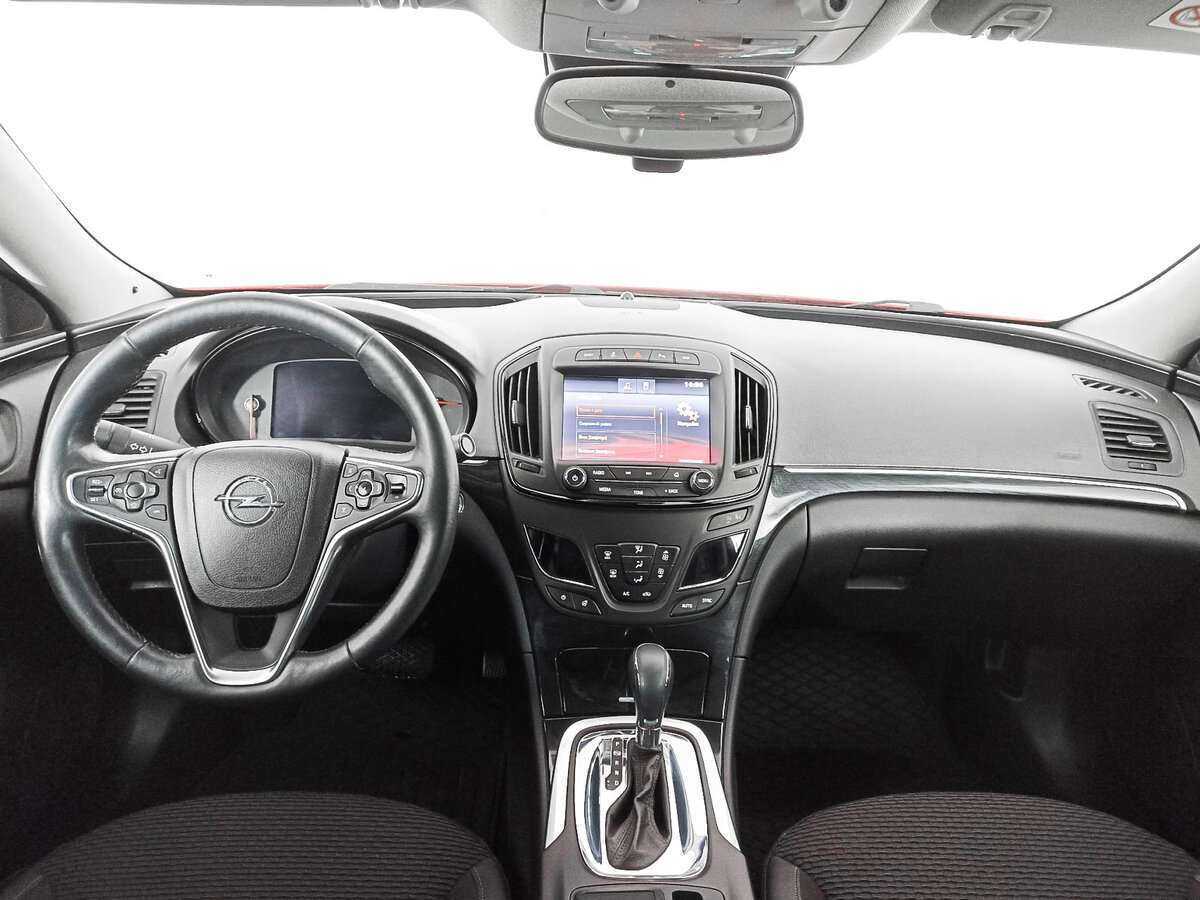 Opel Insignia с пробегом — 2015 год. Фото: #11