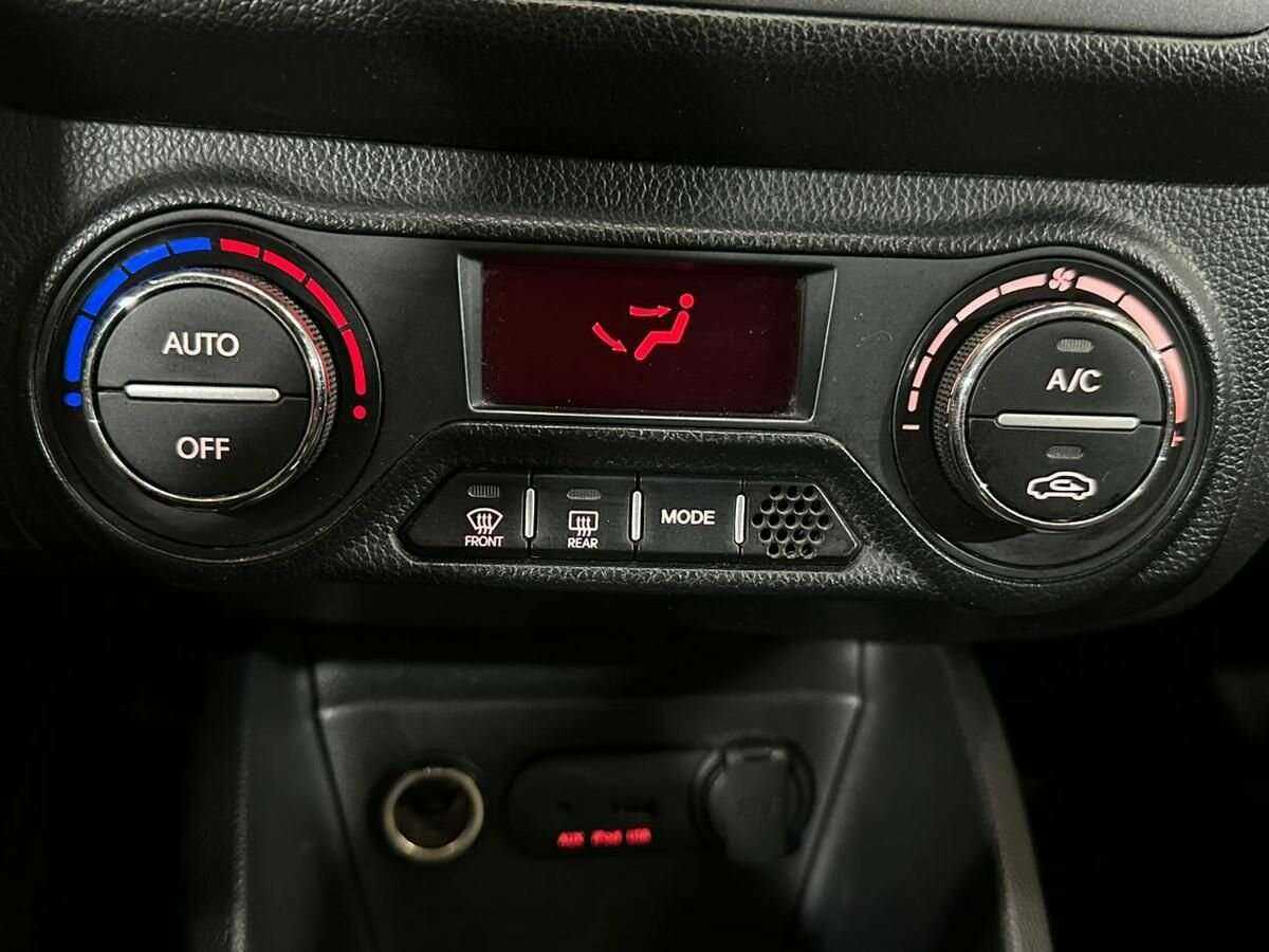 Kia Rio с пробегом — 2014 год. Фото: #13