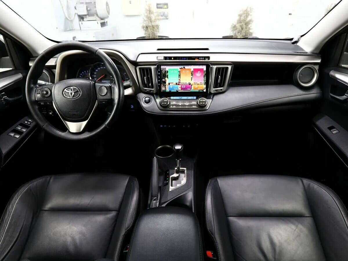 Toyota RAV4 с пробегом — 2013 год. Фото: #12