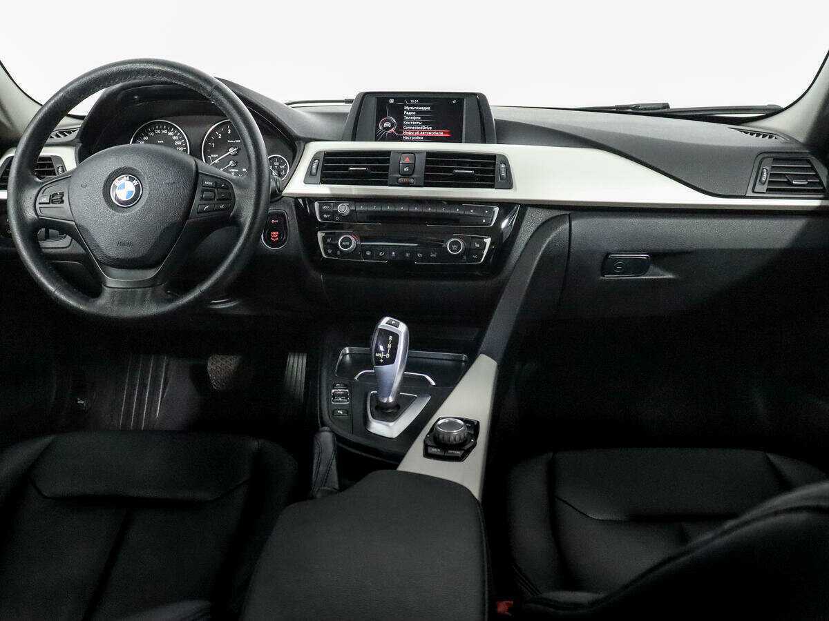 BMW 3 серии с пробегом — 2016 год. Фото: #9