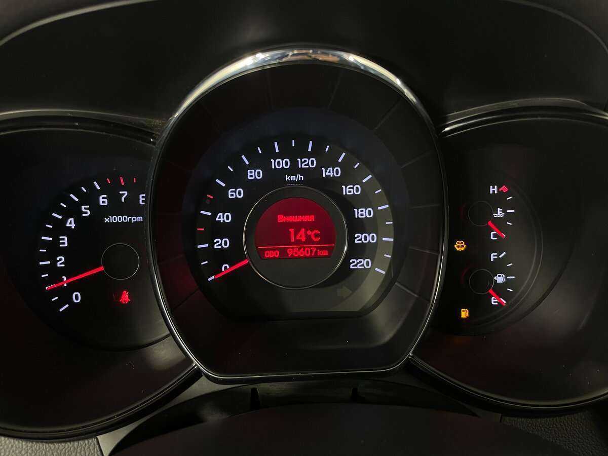 Kia Rio с пробегом — 2014 год. Фото: #12