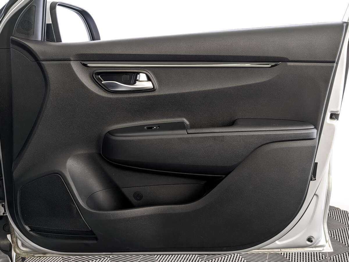 Kia Rio с пробегом — 2020 год. Фото: #20