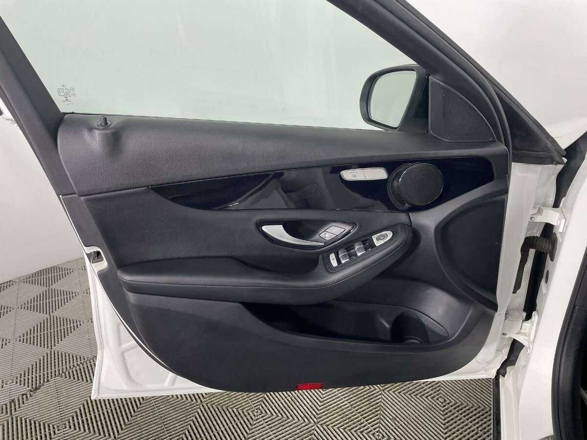 Mercedes-Benz C-Класс с пробегом — 2015 год. Фото: #7