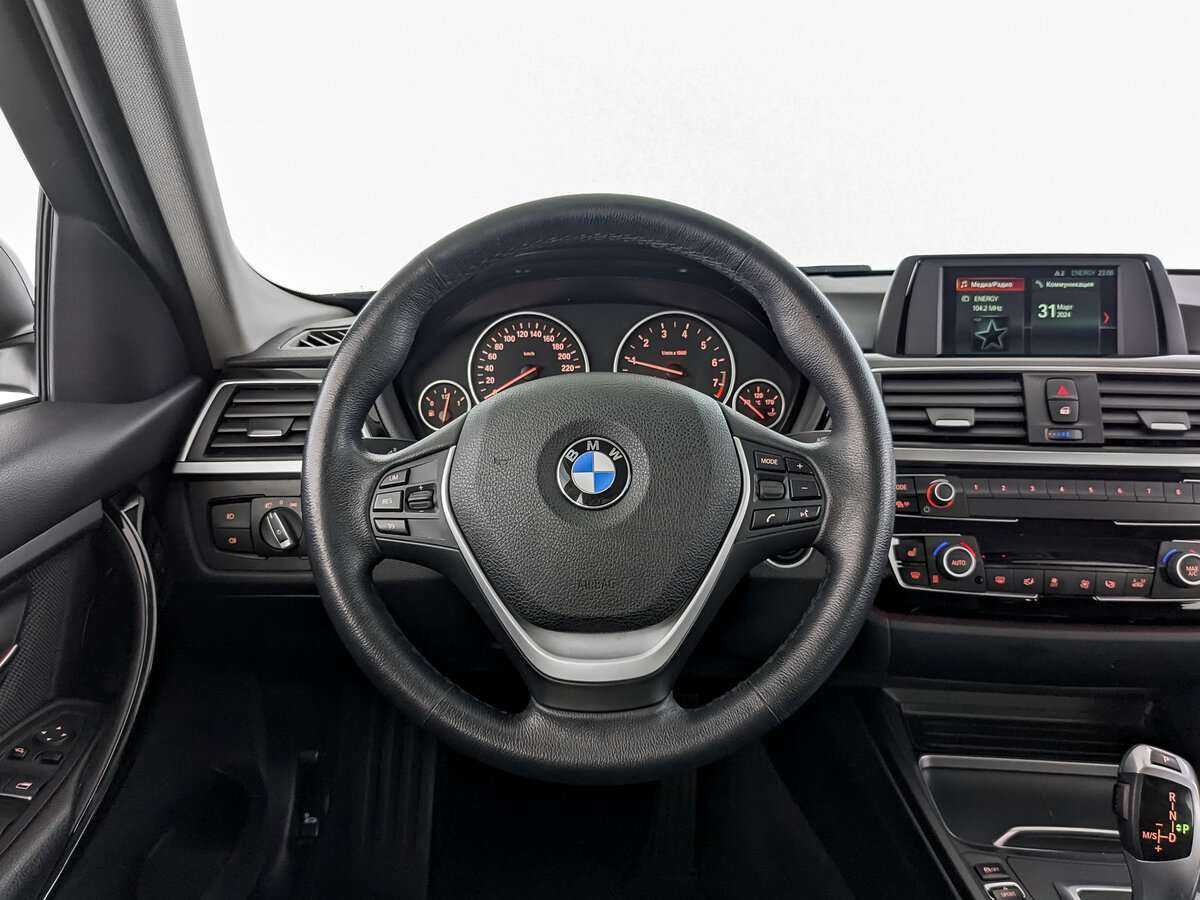 BMW 3 серии с пробегом — 2018 год. Фото: #20
